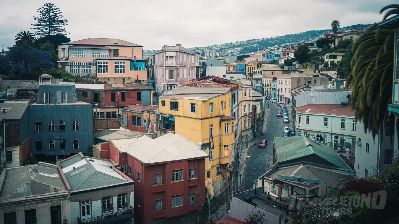 Colorful hillside neighborhoods and Pacific Ocean views in Valparaíso Chile