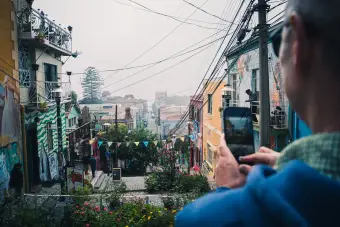 Valparaíso Port to Santiago: Wine Country & City Highlights