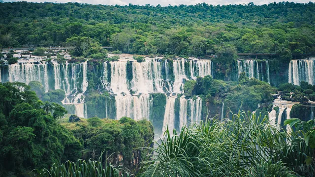 IGUAZÚ FALLS image 2