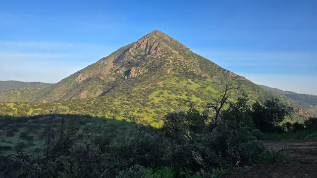  Discover Santiago from the hills with  Private Guide image 3